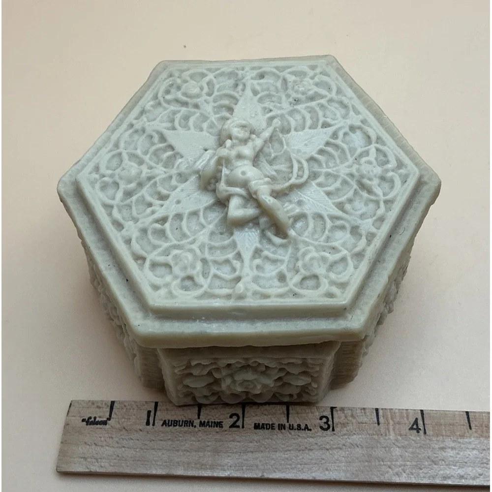 Vintage Cherub Trinket Keepsake Jewelry‎ Box
